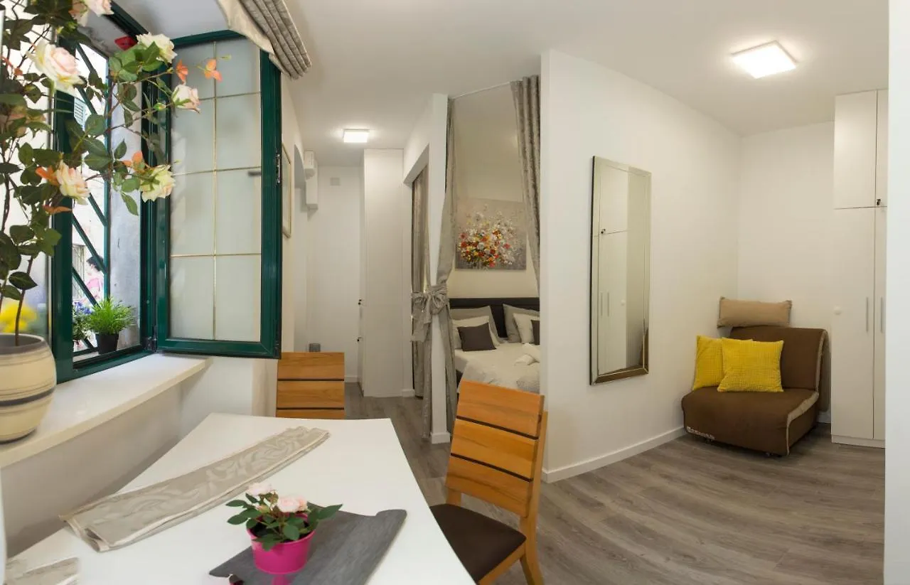 Apartment Klara Split